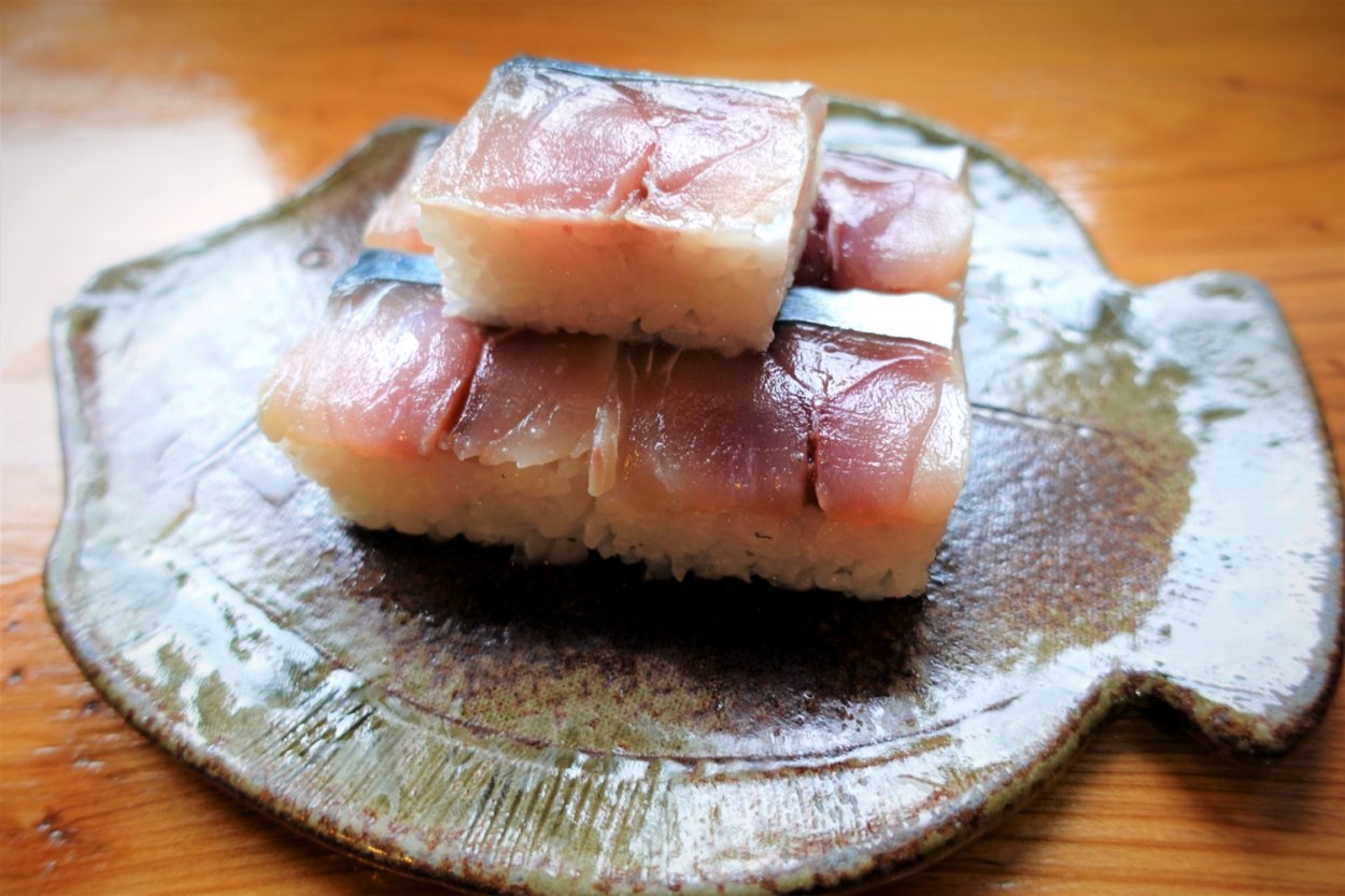 鯖寿司（550円）