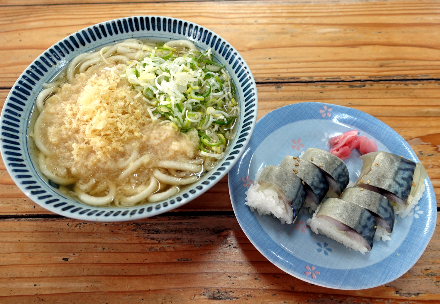 釜 揚げ うどん 重 乃井