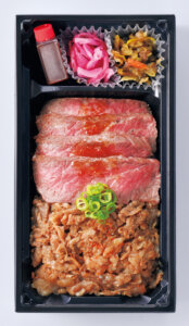 「米沢牛ステーキMIX弁当」（2700円）※2022年4月1日より2916円