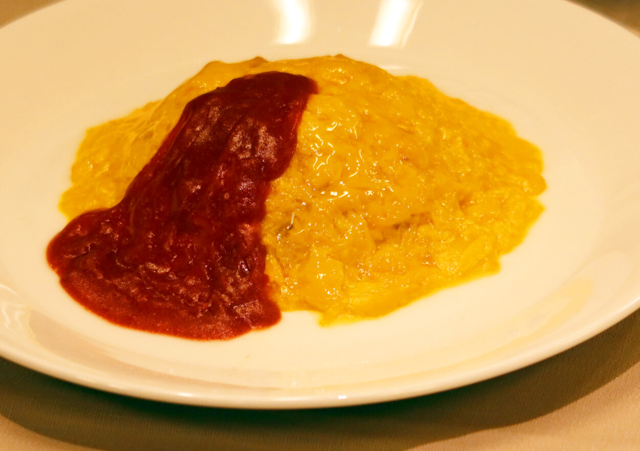 「プラントベーストマトケチャップ」の「2foodsプラントベースオムライス」