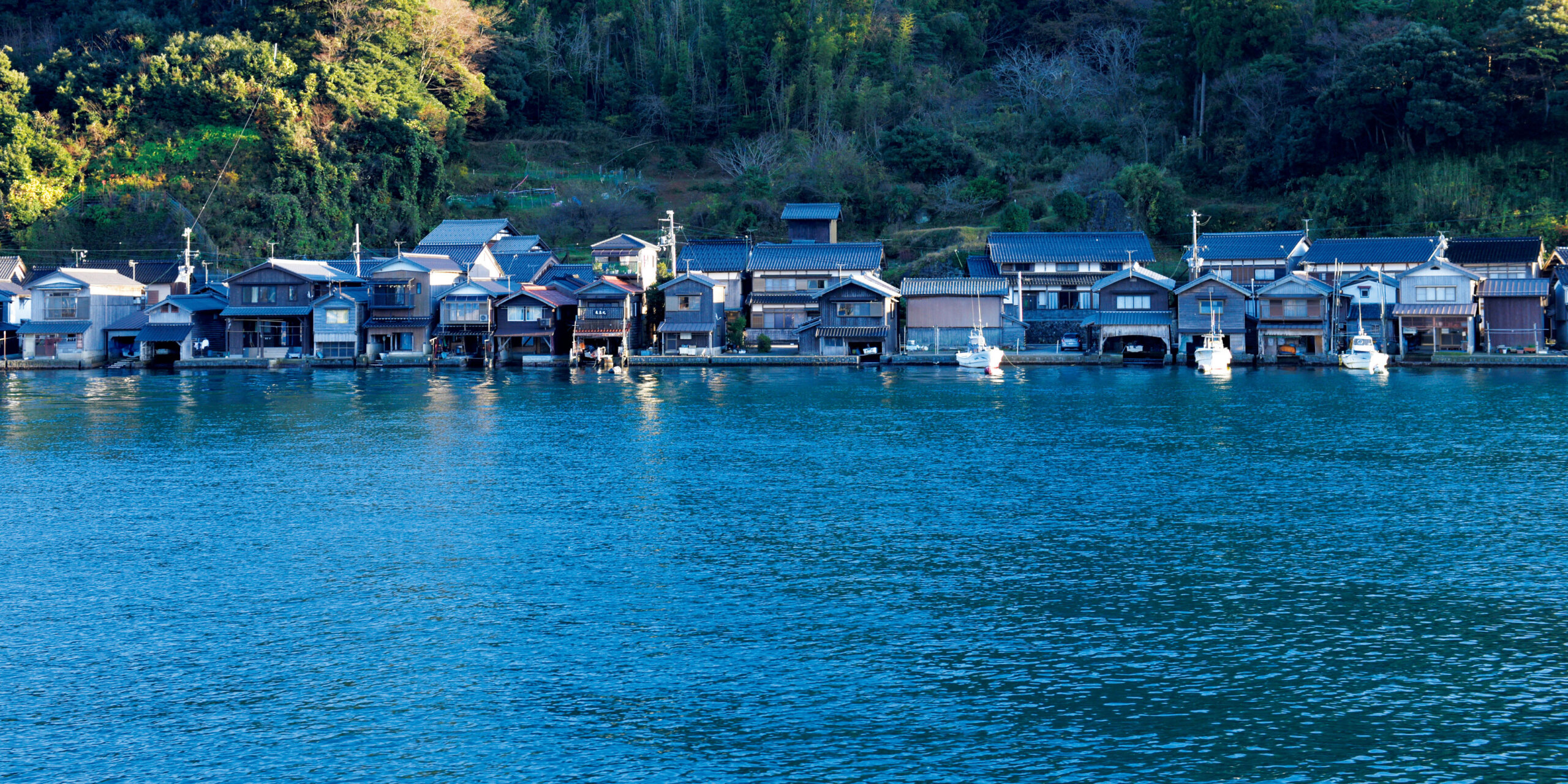 『伊根の舟屋』<br />
舟屋は国の重要伝統的建造物群保存地区にも選定されている