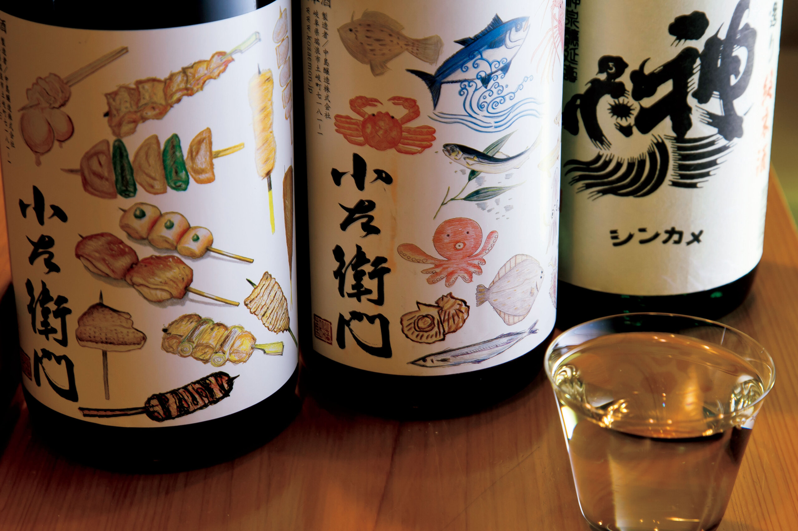 料理や串ごとに合う日本酒をお勧めしてもらえる