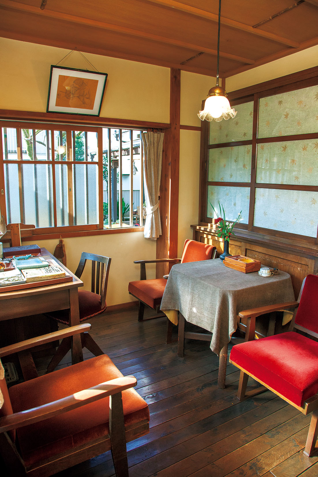 『昭和のくらし　博物館』1階にモダンな父の書斎兼応接間がある