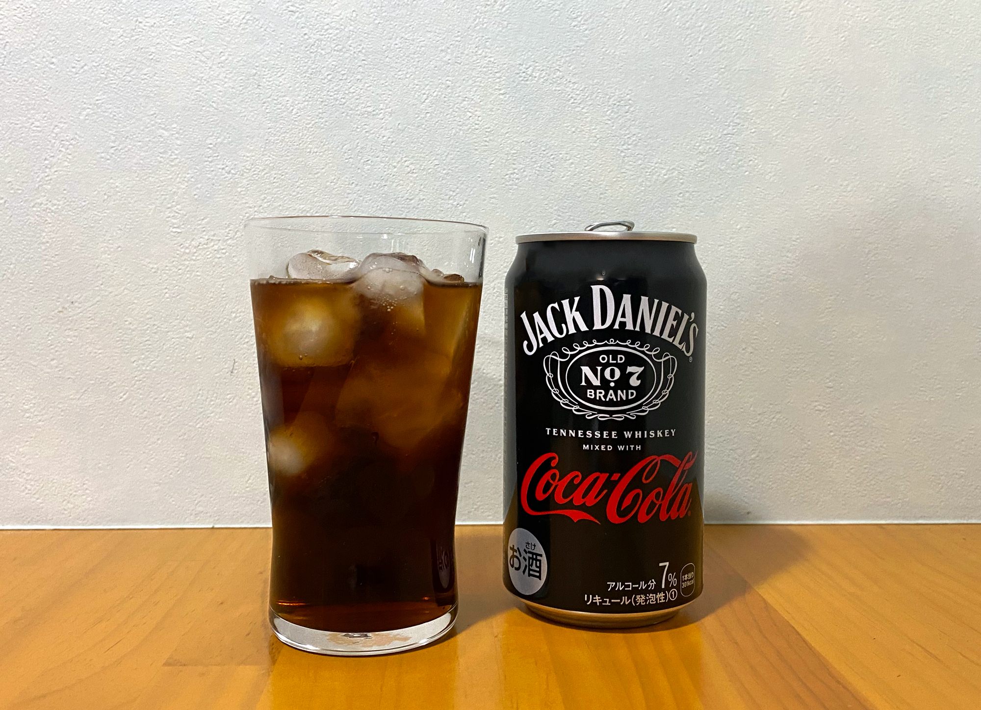 コカ・コーラ初のカクテル缶が登場！ 「ジャックダニエル&コカ･コーラ」がシンプルに旨かった | グルメ情報誌「おとなの週末Web」
