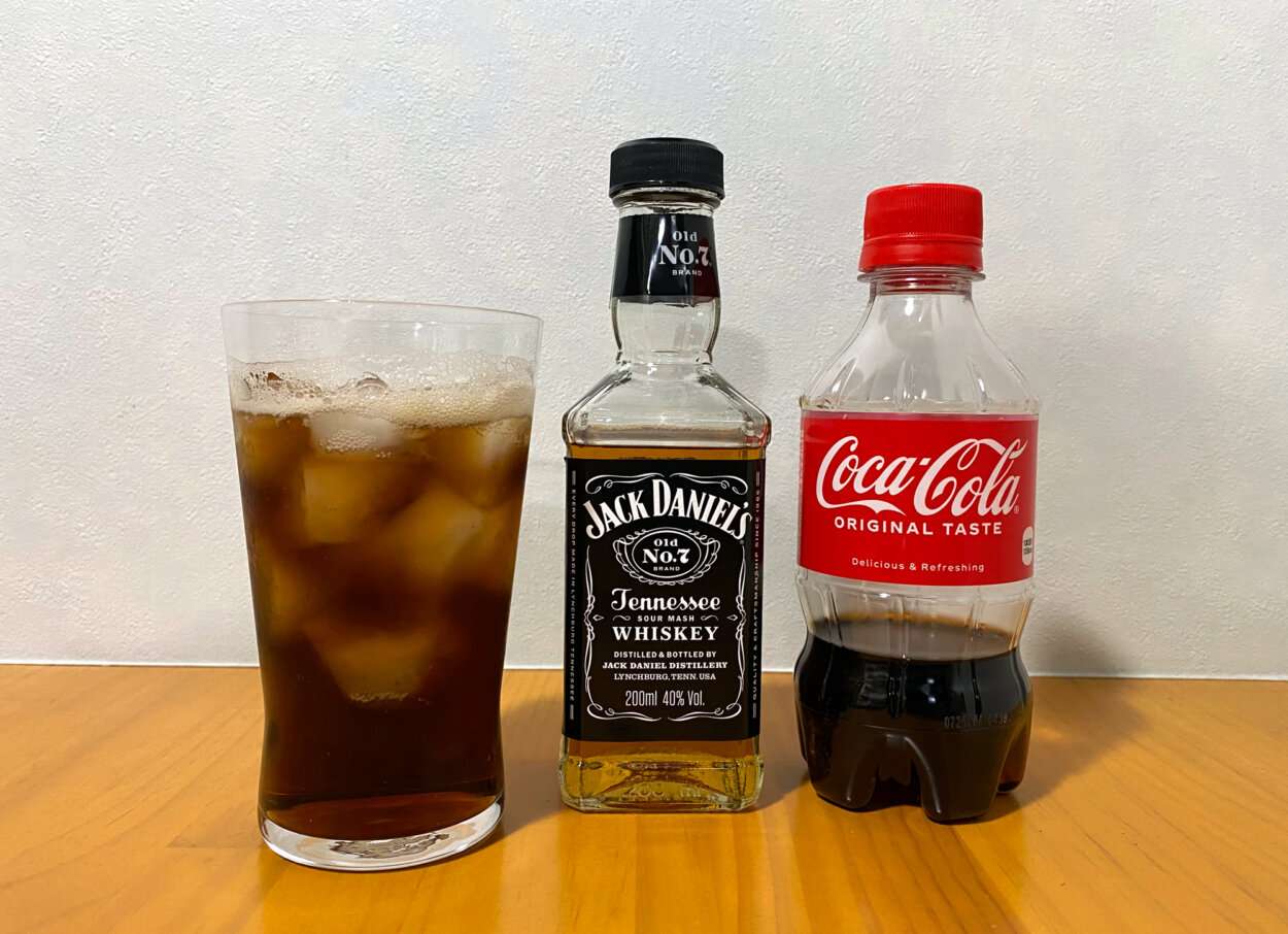 ジャックダニエル1：コカ・コーラ4の「ジャックコーク」