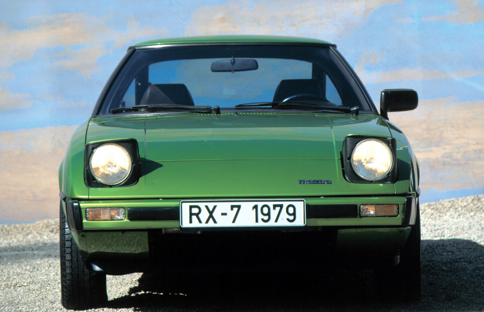 日本のクルマ好きに夢を与えた!! マツダサバンナRX-7は子どもが考え