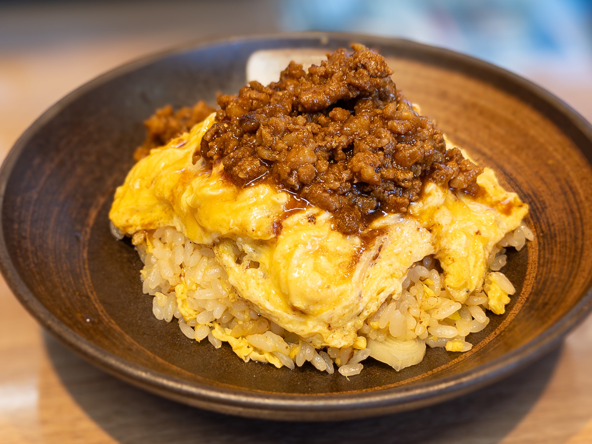 名古屋でテッパンの組み合わせは「味噌と玉子」！愛知県一宮市で見つけた絶品チャーハンは看板に偽りなしの旨さ | グルメ情報誌「おとなの週末Web」