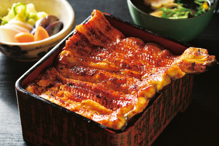 うな重特上を一度食べると、その下には戻れない深い美味しさ 老舗『鰻家』でうなぎの“旨み”を実感 | グルメ情報誌「おとなの週末Web」
