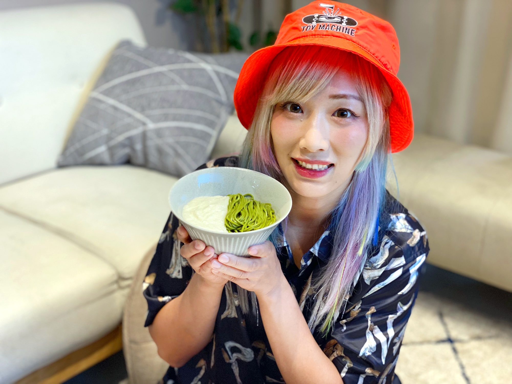 夏バテ防止！？東京・浅草の老舗発「とろろ茶そば」を人気プロレスラー