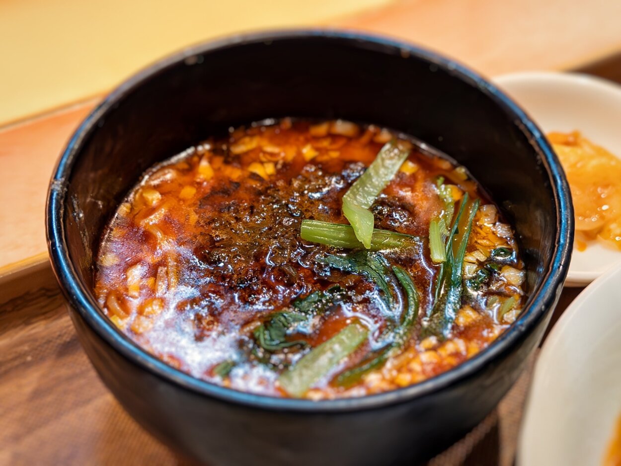 定番人気の「汁あり担々麺」