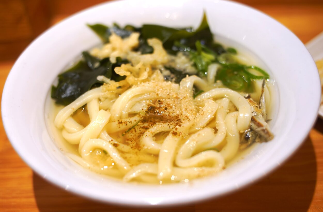 「七味山椒」をうどんにかける