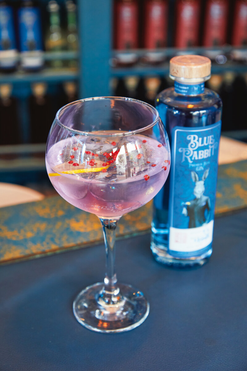 遊び心満載！東京の蒸留所 スコットランド人の店主が未経験からジン