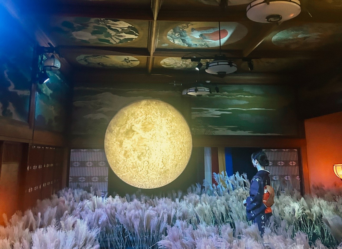 巨大満月が文化財建築に出現！昭和の竜宮城『ホテル雅叙園東京』で神秘