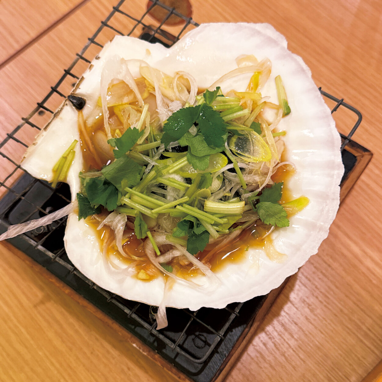 ３軒目のお寿司屋さんでいただいた「ホタテの磯焼き」