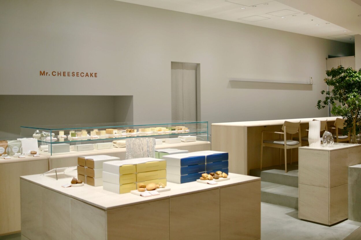 『Mr. CHEESECAKE GINZA SIX店』の内観