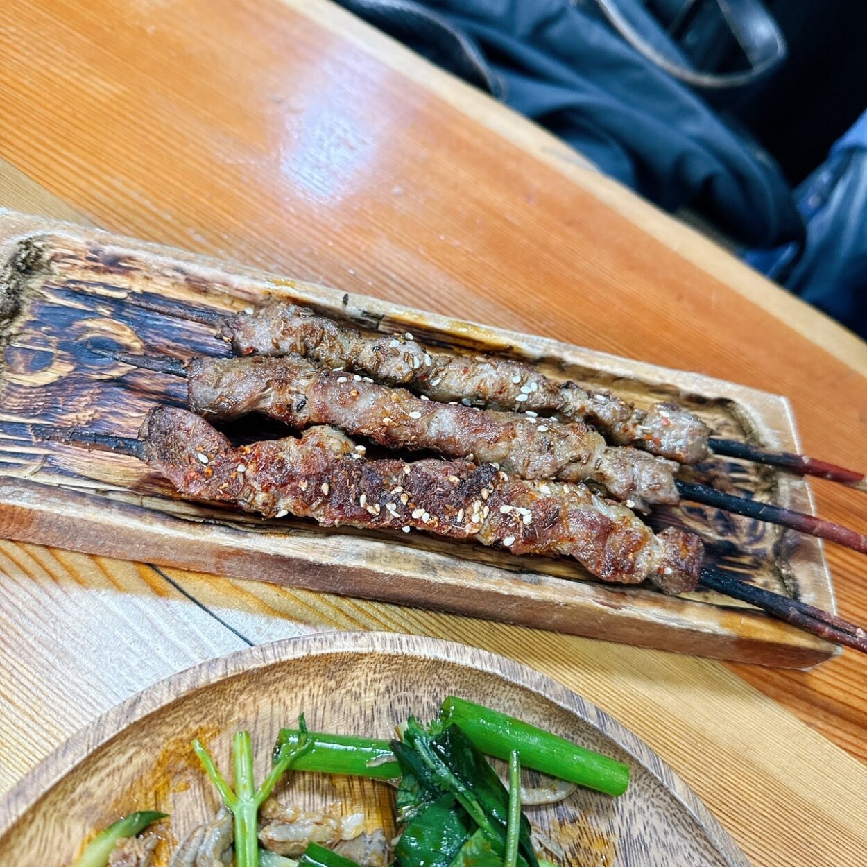 お通しのラムの串