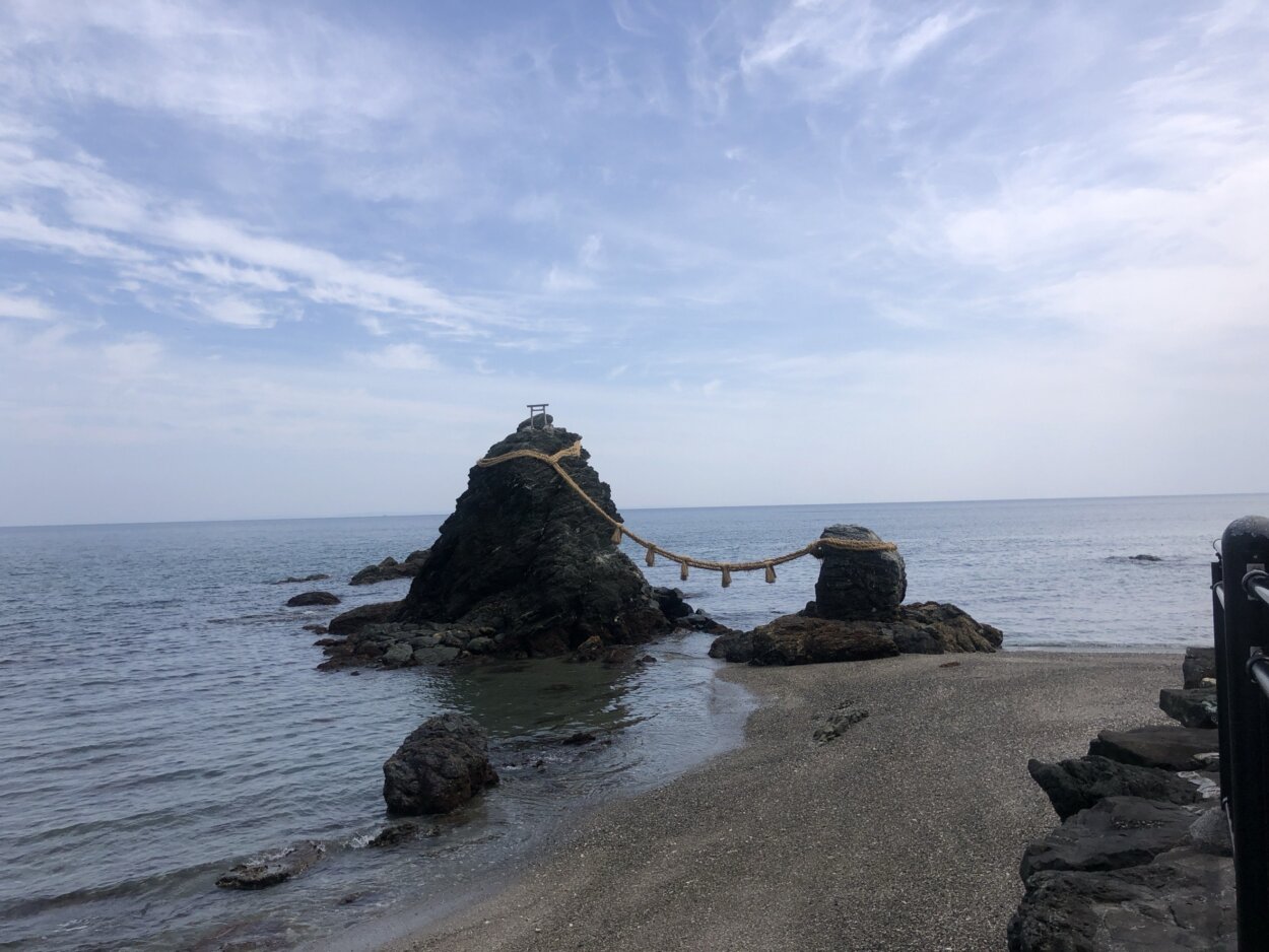 夫婦岩