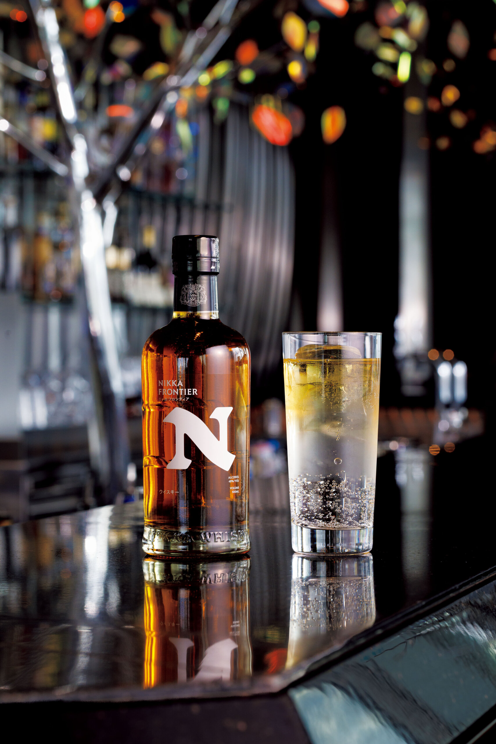 氷の上に、香りが咲く「ニッカ フロンティア」 ホテルバーで味わう