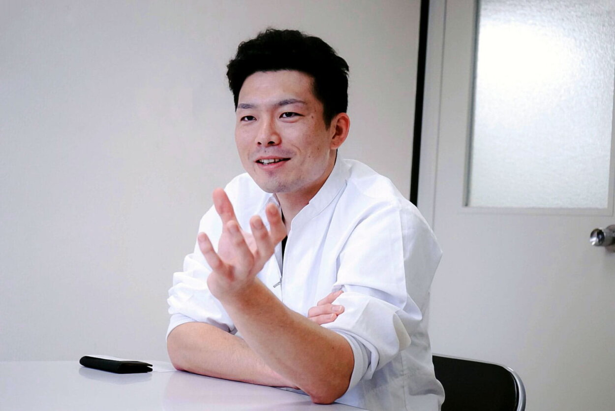 重田洋志さん。ジェンヌもお世話になりっぱなしだが、サバ缶への情熱、加工における創意工夫はサバらしすぎる！