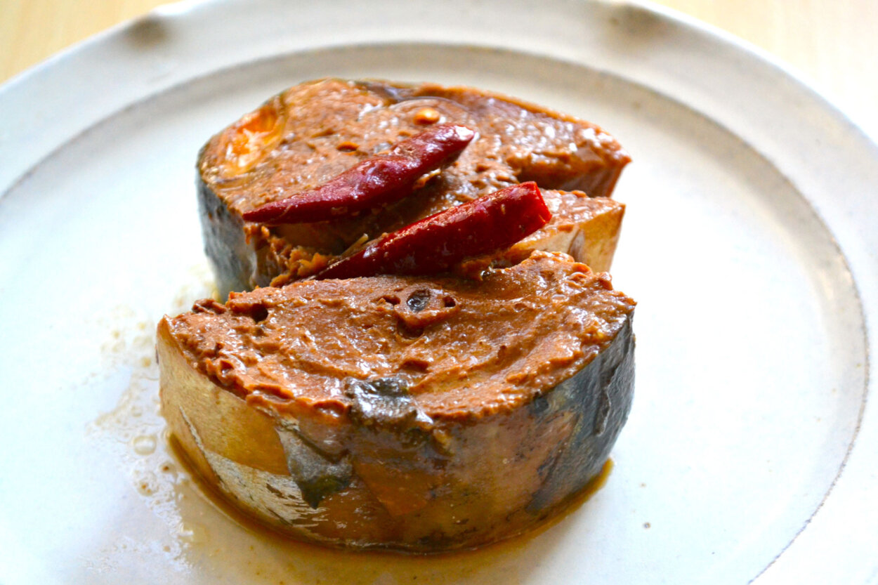 水煮とはまた違った「フカっ」食感が楽しめる唐辛子入り。辛みはマイルド