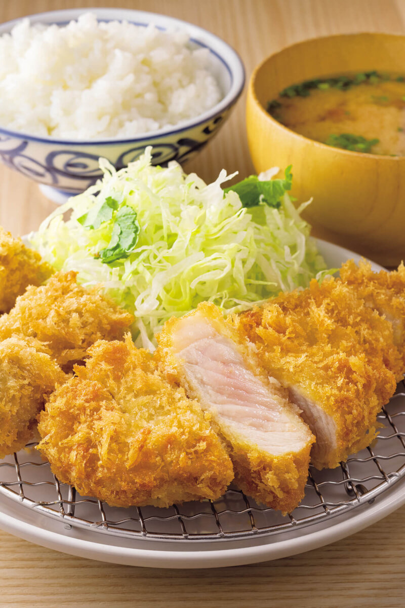 四ツ谷とんかつ『フライ家』｜2週間寝かせた熟成豚定食 | グルメ情報誌