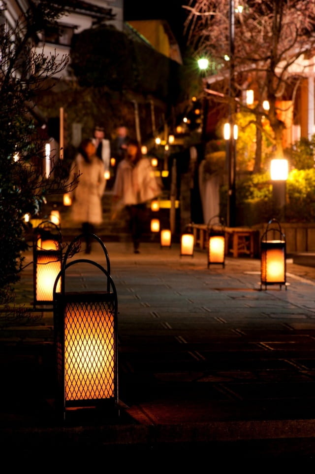 「愛宕坂 灯の回廊」