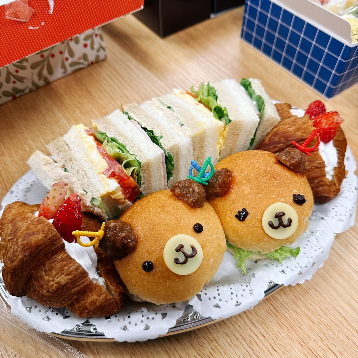 『魔法の姉妹ルルットリリィ』のぷちクリスマスパーティより。オードブル