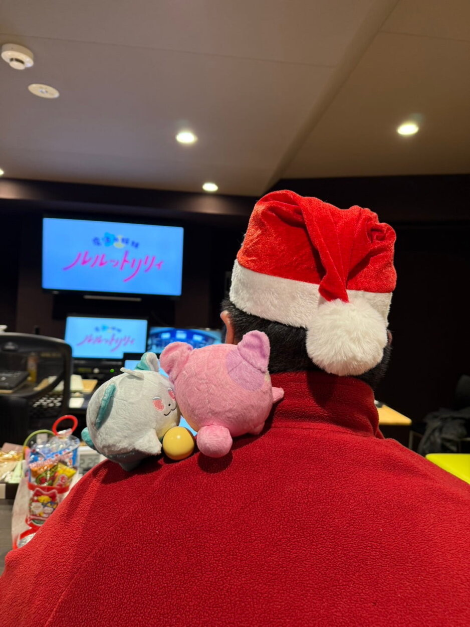 『魔法の姉妹ルルットリリィ』のディレクターさんがまさかのサンタ姿に！