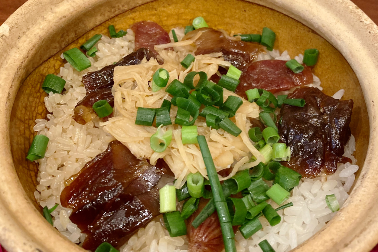 横浜中華街で楽しむご当地グルメ「釜飯」の魅力
