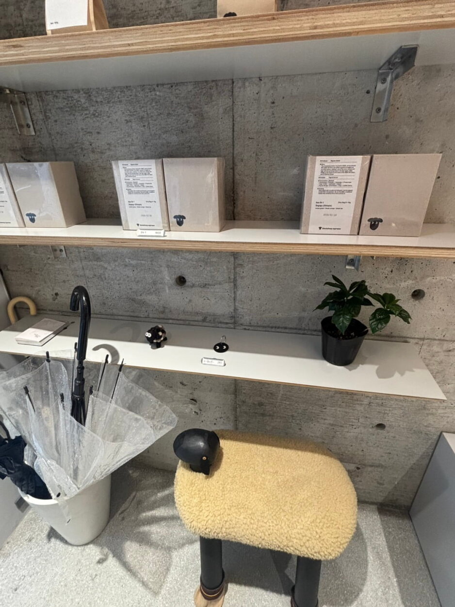 店内にはとある動物が……